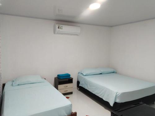 2 double beds