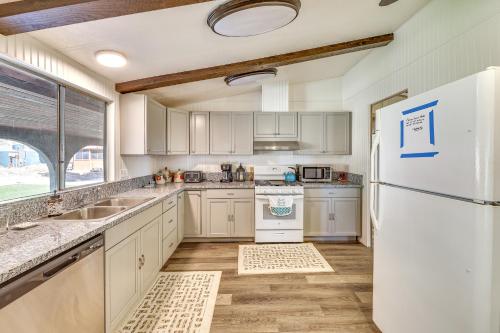 Scenic Perris Rental Home about 9 Mi to Lake Elsinore! in Perris, USA