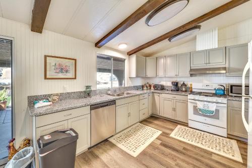 Scenic Perris Rental Home about 9 Mi to Lake Elsinore! in Perris, USA