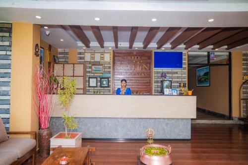 Lobi, Hotel Crown Himalayas in Pokhara