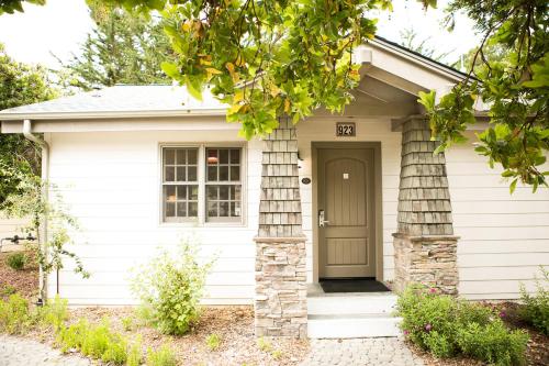 Cambria Pines Lodge - image 10