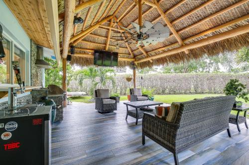 Furnished Patio + Gas Grill: Deerfield Beach Home - Hamptons at Boca Raton, FL