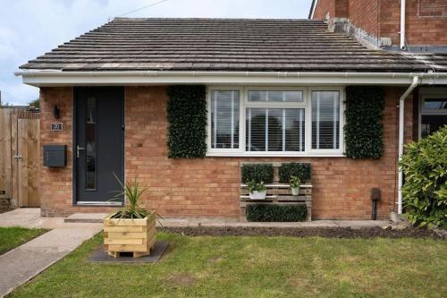 Modern 2 bedroom Bungalow near Bath in Keynsham East