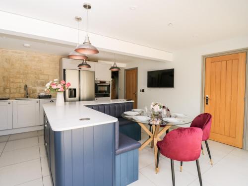 A szálláshely kívülről, Suncroft in Southam