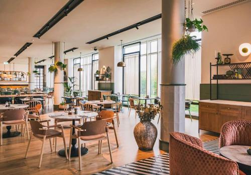 อาหารและเครื่องดื่ม, ฮิลตัน เรดดิ้ง (Hilton Reading) in รีดดิ้ง