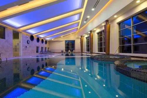 Mirotel Resort and Spa - image 8