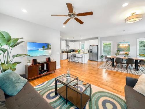 Park Circle Home 7 miles DT, 15 miles to Beach in Charleston, USA
