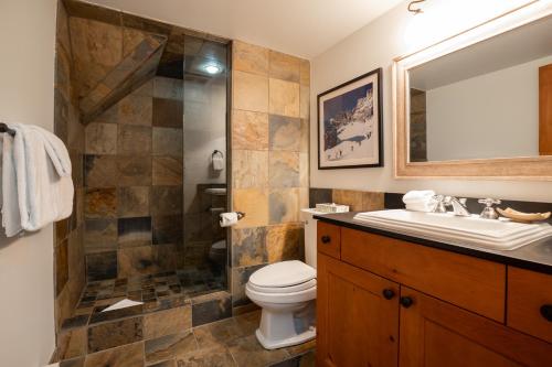 Three-Bedroom Townhouse image 7