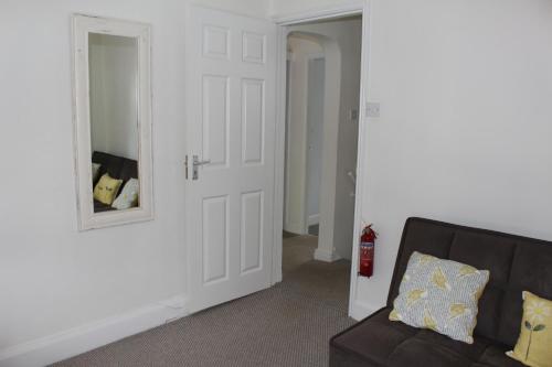 Lincoln House - image 10