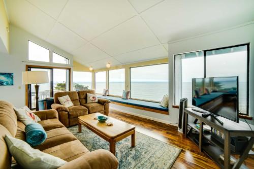 Rahus Ocean Refuge with Manchester Coast Views!