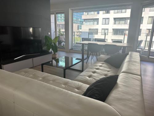 3 Bedroom Apartment in City Center with Balcony View, Брюссель (фото 5)
