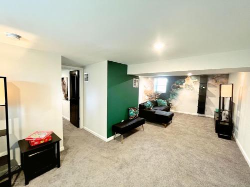 1 Bed 1 Bath Basement Apartment with Private Entrance in Baltimore, USA