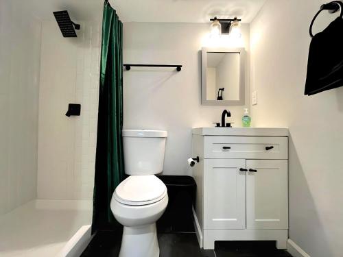 1 Bed 1 Bath Basement Apartment with Private Entrance in Baltimore, USA