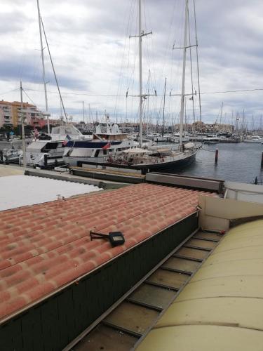 Appartement yachts, direct port, parking. - Location saisonnière - Agde