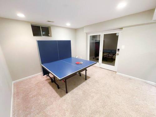 Private Basement Apartment - Reston