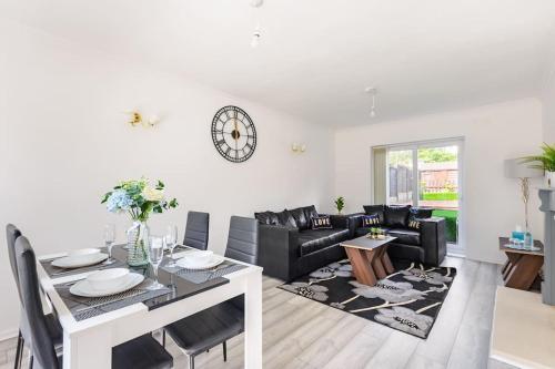 Birmingham Great Barr Property Near Junction 7 M6 in 웨스트 브롬위크