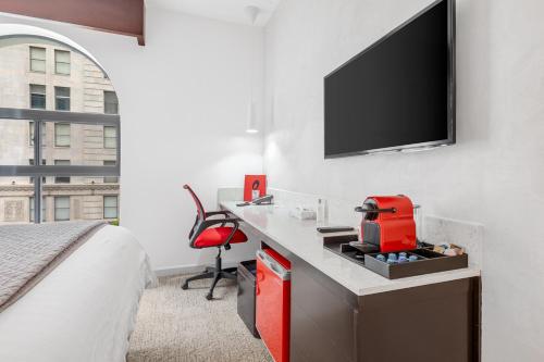 The O Hotel, Trademark Collection by Wyndham in Los Angeles, USA