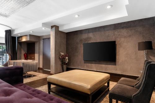 O Hotel - image 11