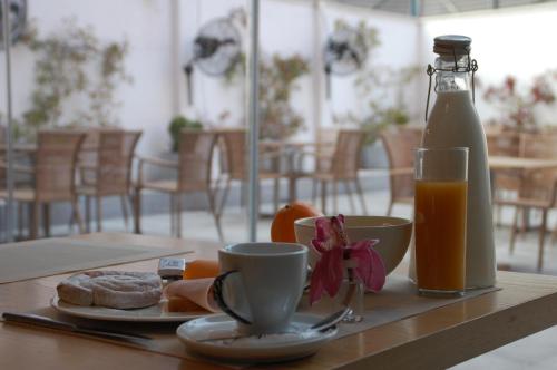 Eco Alcalá Suites - image 12
