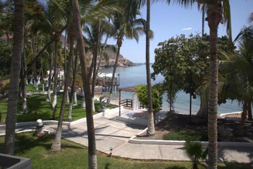 La Concha Beach Hotel & Club