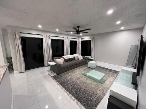 High End Luxury Condo located in Ft. Lauderdale in Lauderhill, USA