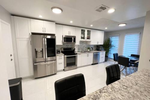 High End Luxury Condo located in Ft. Lauderdale in Lauderhill, USA