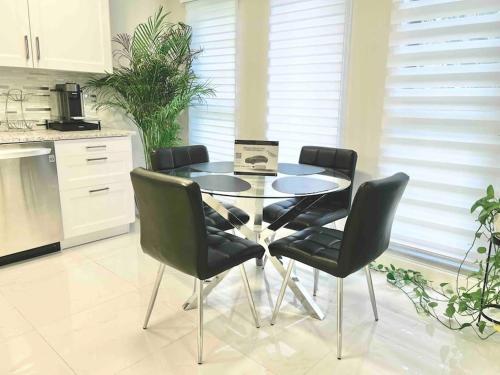 High End Luxury Condo located in Ft. Lauderdale in Lauderhill, USA