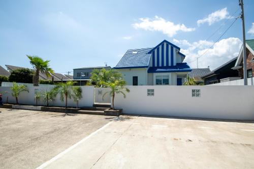 THE BLUE POINT -Seaside Villa-