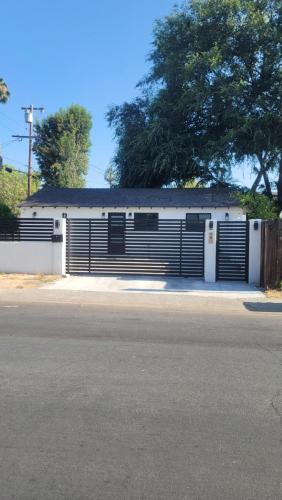 Gated private house with own parking Sherman Oaks