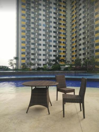 Springlake Apartemen 2BR-Sumarecon-Bekasi, By Bu Johan in Bekasi