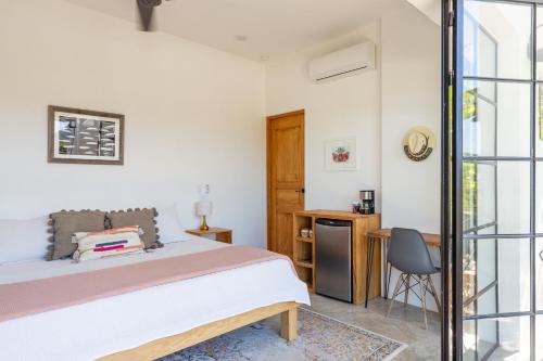 King Bed, Air Conditioning, Pool, Fast Wifi - Luna at Casa Calavera in San Francisco, Mexico