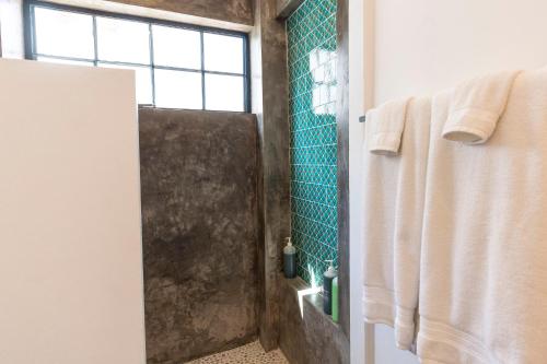 King Bed, Air Conditioning, Pool, Fast Wifi - Luna at Casa Calavera in San Francisco, Mexico