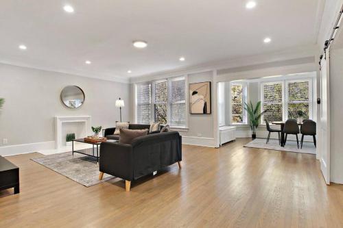 Great Location! 15 Min from DT -Historic Hyde Park in Chicago, USA