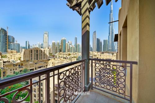 Manzil - Cozy 2BR Penthouse with Private Terrace and Full Burj View in Downtown - image 6