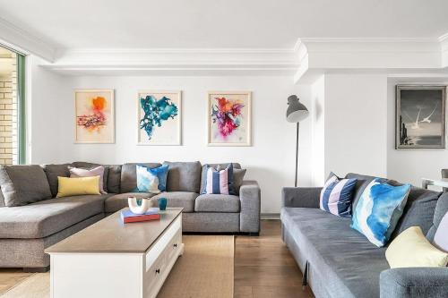 Urban Sky Terrace in the Vibrant Heart of Sydney - image 14