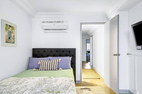 Urban Sky Terrace in the Vibrant Heart of Sydney - image 4