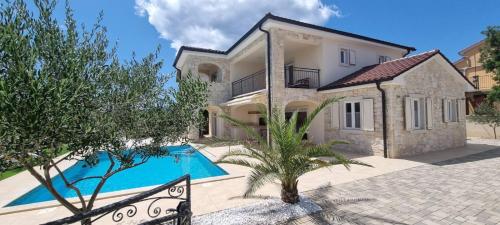 Villa Martina - Accommodation - Pinezici