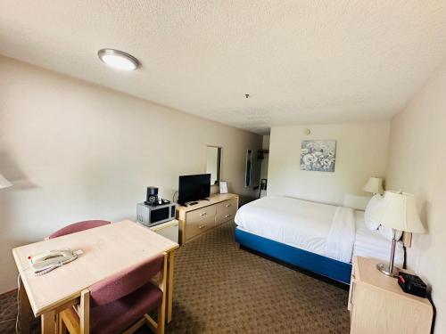 Timberland Inn & Suites