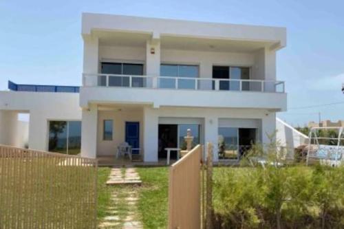 Modern Villa Feet In The Water