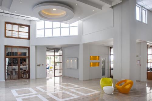 Vestíbulo, Mayfair Hotel in Pafos
