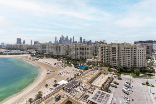 Full Sea View - 2BR w maid's room in Tiara Residence, Palm Jumeirah - Allsopp & Allsopp Full Sea View - 2BR w maid's room in Tiara Residence, Palm Jumeirah - Allsopp & Allsopp