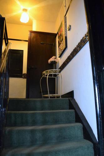 Ely Guest House - image 3