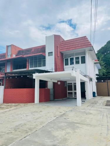 Penang Waterfall Botanic Garden Bungalow Villa