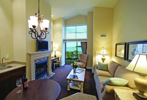 Oceano Hotel and Spa Half Moon Bay Harbor in Half Moon Bay