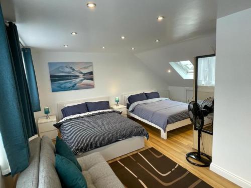 B&B Harold Wood - Luxurious & Spacious Apartment with PARKING close to LONDON - Bed and Breakfast Harold Wood