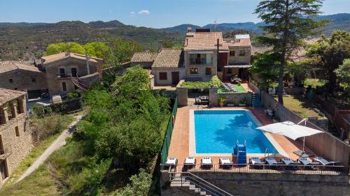  21 Sleeps Private Pool Villa & BBQ Near Barcelona, Pension in Rocafort