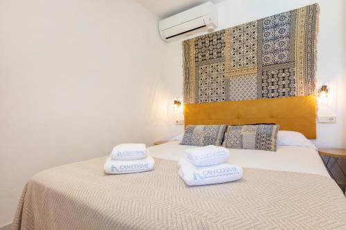 18 Sleeps Private Pool Villa Near Barcelona - image 14