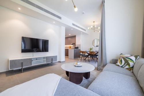 Exclusive Spacious Villa I Garden I Maid Room, Dubai (Foto 4)