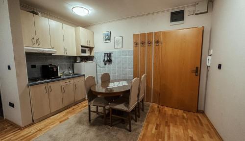 One-Bedroom Apartment image 10