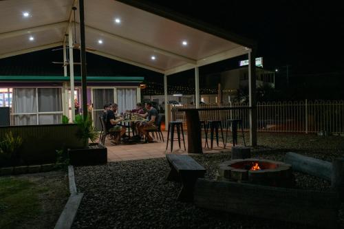 Pub/Lounge, Mundubbera Motel in Wyandra